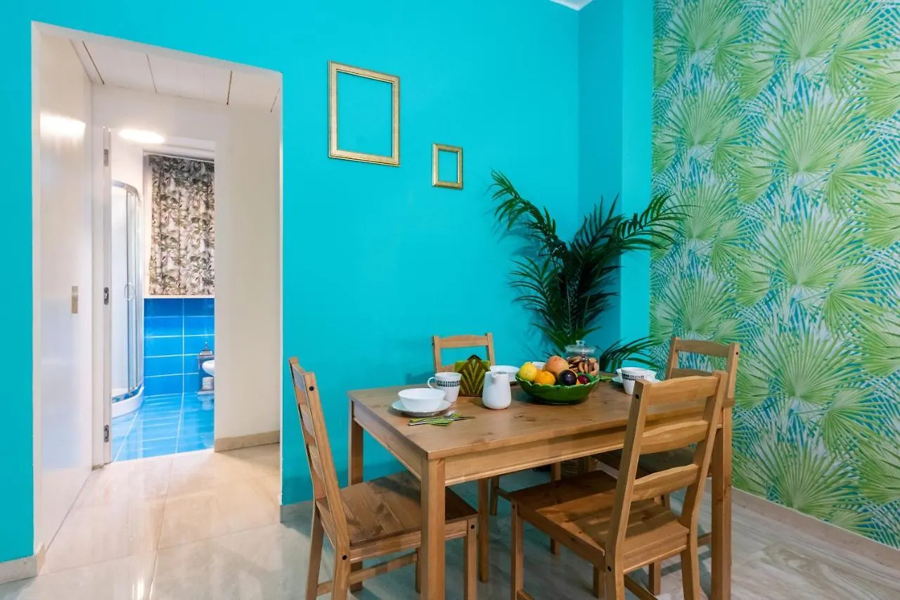 Casa Vegezio Near Vatican Museum And Metro Cipro Private Garden Check-In From 3 Pm To 10 Pm Сasa de vacaciones Roma