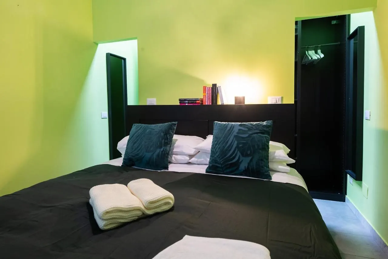Casa Vegezio Near Vatican Museum And Metro Cipro Private Garden Check-In From 3 Pm To 10 Pm Italia