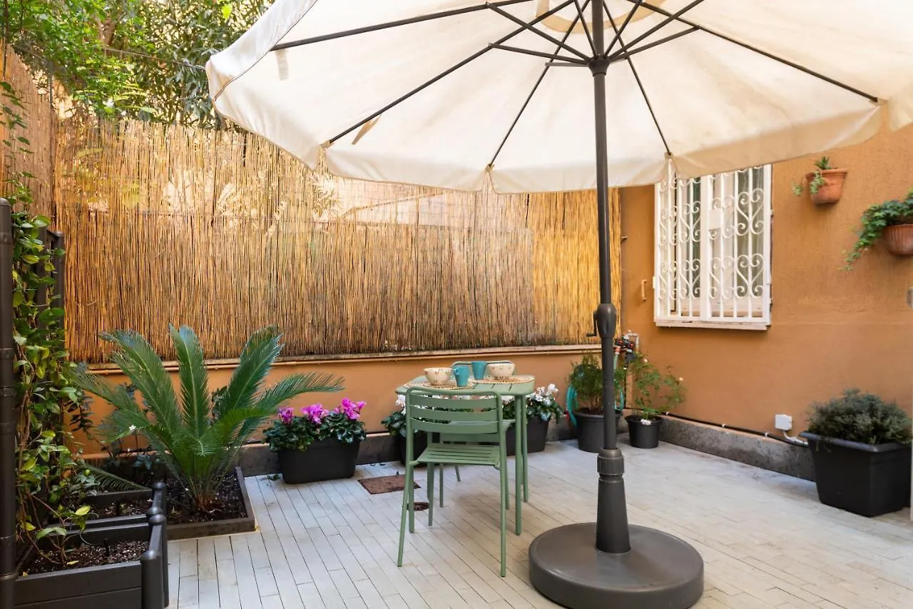 Casa Vegezio Near Vatican Museum And Metro Cipro Private Garden Check-In From 3 Pm To 10 Pm